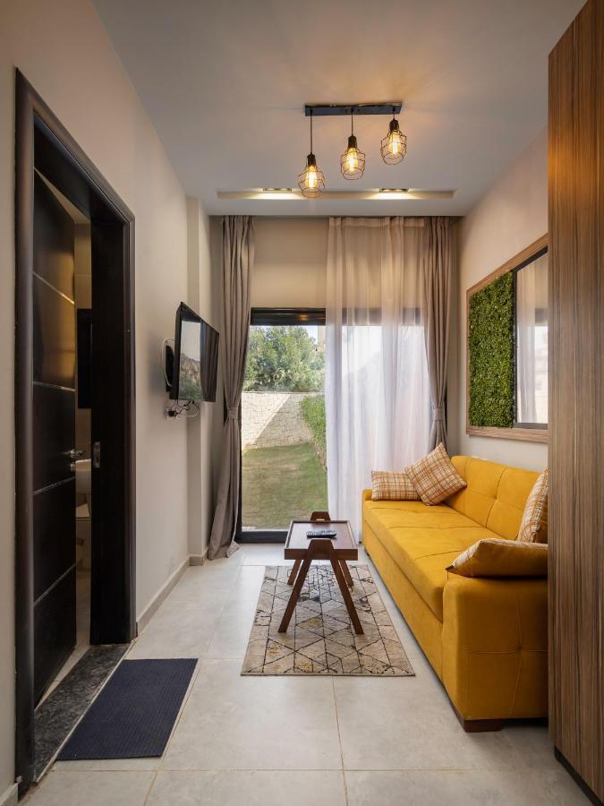 Travelholic Residence Golden Gates Caïro Buitenkant foto